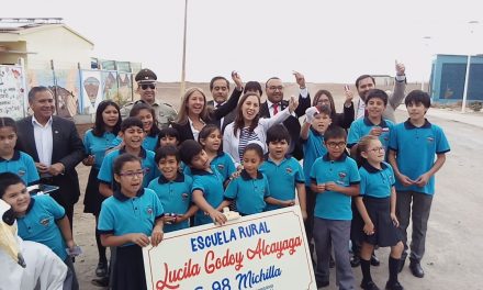 ESCUELA RURAL DE MICHILLA CUENTA CON PANELES FOTOVOLTAICOS