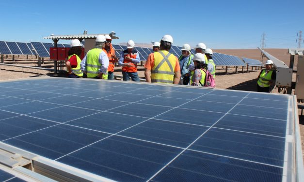 DECANOS DE LAS FACULTADES DE INGENIERÍA DE CHILE VISITARON LA PLANTA SOLAR “LALCKTUR”