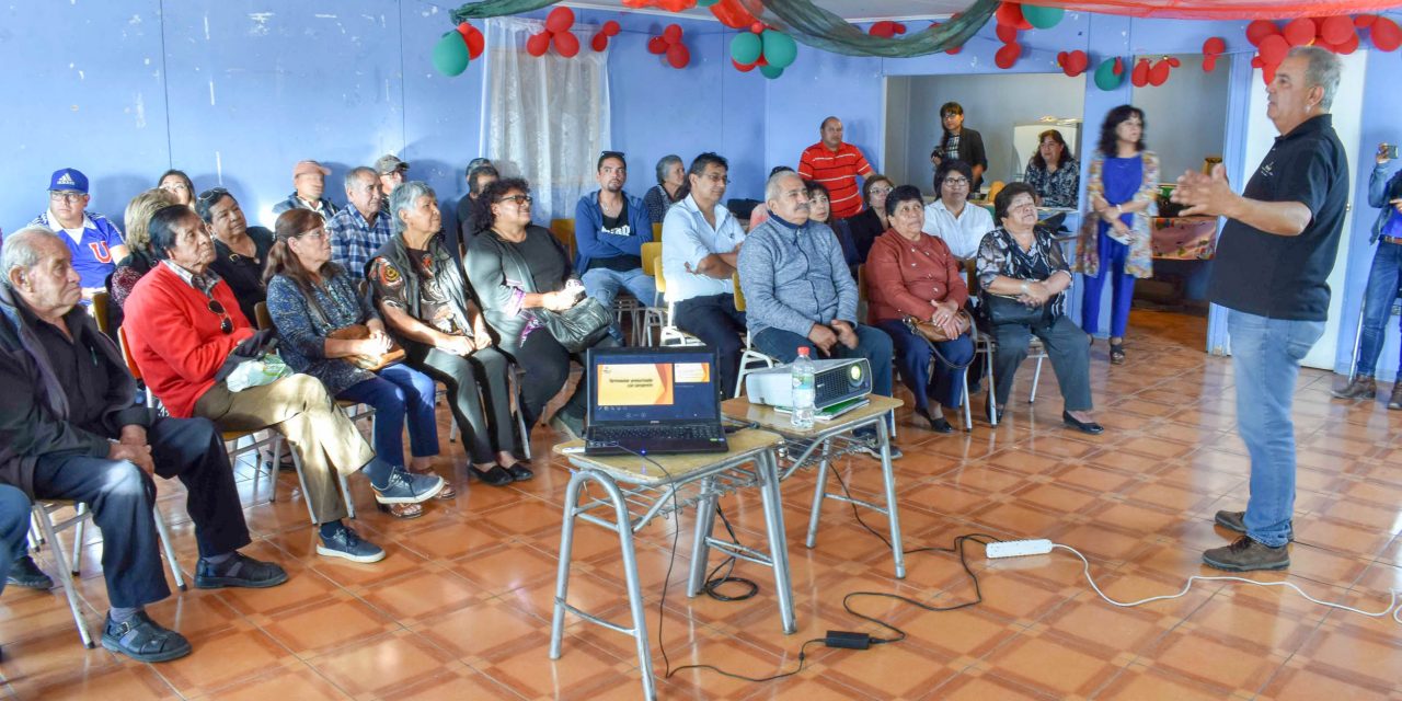 50 FAMILIAS DE VILLA AYQUINA SE CAPACITAN EN INSTALACIÓN Y USO DE CALEFACTORES SOLARES