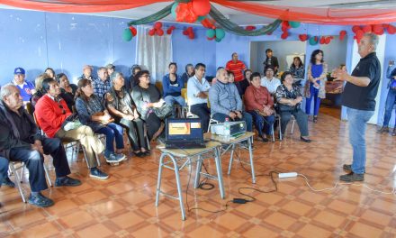 50 FAMILIAS DE VILLA AYQUINA SE CAPACITAN EN INSTALACIÓN Y USO DE CALEFACTORES SOLARES