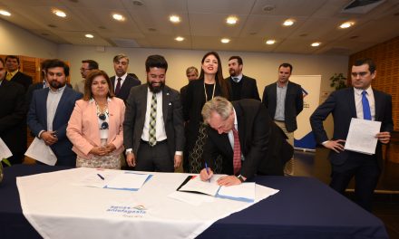 EMPRESAS Y ORGANISMOS PÚBLICOS FIRMAN APL PARA MEJORAR CONDICIONES PRODUCTIVAS Y AMBIENTALES DE BARRIO INDUSTRIAL PEDRO AGUIRRE CERDA