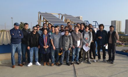 ESTUDIANTES UNIVERSITARIOS VISITAN PLANTA DE ENERGÍA SOLAR DE FULCROABC