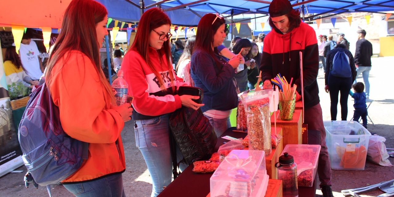 ECOLOGÍA, RECICLAJE Y PROTECCIÓN MEDIOAMBIENTAL INCLUYÓ FERIA VERDE 2019 EN LA UCN