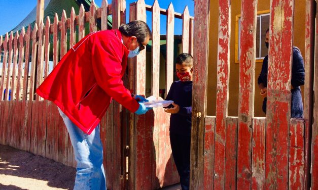 SEREMI DE EDUCACIÓN ENTREGÓ MATERIAL PEDAGÓGICO A ESTUDIANTES DE LA LOCALIDAD DE MICHILLA