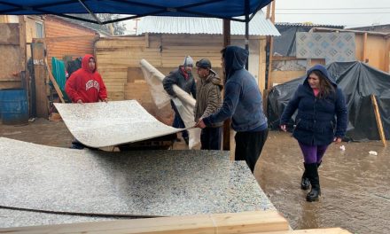 Más de 50 familias logran revestir su casa con chapas ecológicas tras cierre de campaña #MiCajaAbrigaUnaCasa