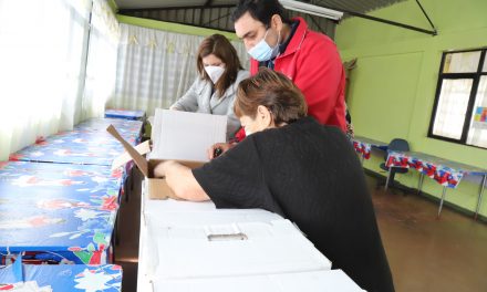 Vamos Juntos de BHP entrega 90 cajas de alimentos a familias de Antofagasta