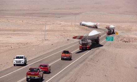 Parque Eólico Calama recibió aspas que permitirán montaje del primer aerogenerador