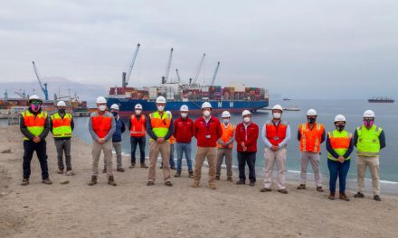 Autoridades revisan medidas preventivas en Puerto Angamos en el marco del plan Paso a Paso Laboral