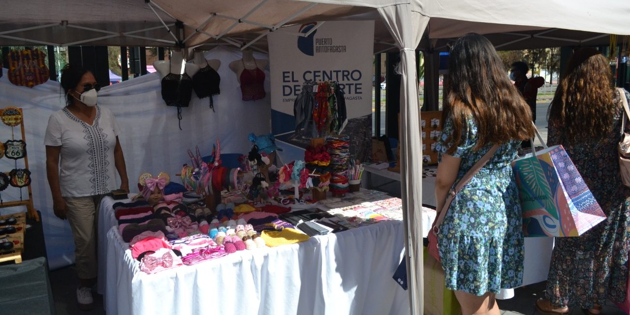 Expo Mujer en el frontis de Mallplaza Antofagasta concesionaria de Empresa Portuaria Antofagasta impulsa a emprendedoras de la ciudad