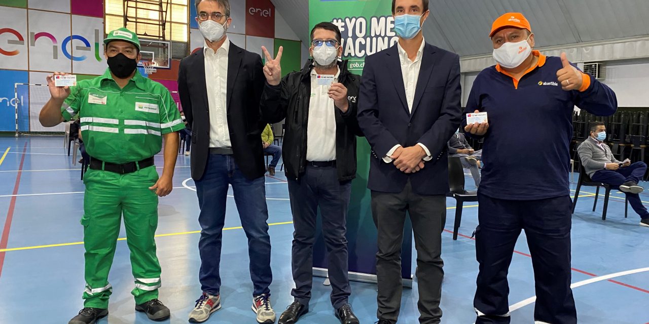 Ministro Jobet dio inicio al proceso de vacunación de los trabajadores esenciales del sector eléctrico y combustibles