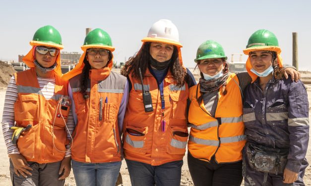 Atlas Renewable Energy impulsa la contratación de mujeres en la construcción de su planta Sol del Desierto