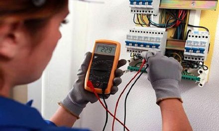 Disponible 100 becas para que Instaladores Eléctricos puedan certificar sus competencias laborales