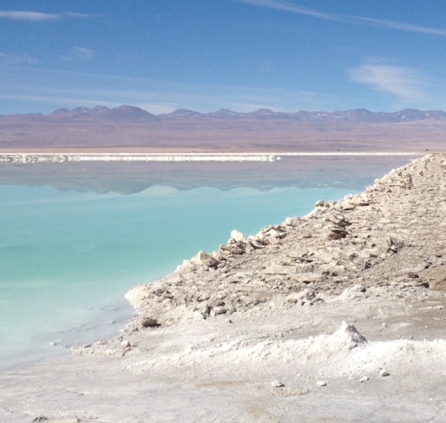 Sales inorgánicas del norte de Chile ayudarán a suministrar agua caliente sanitaria en viviendas