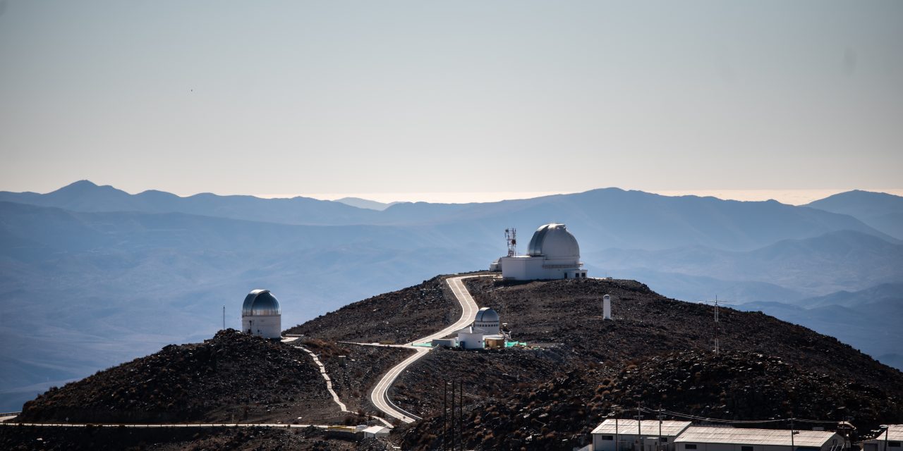 Ministro de Ciencia destaca reactivación de la actividad astronómica e innovación del Observatorio Las Campanas frente a la pandemia