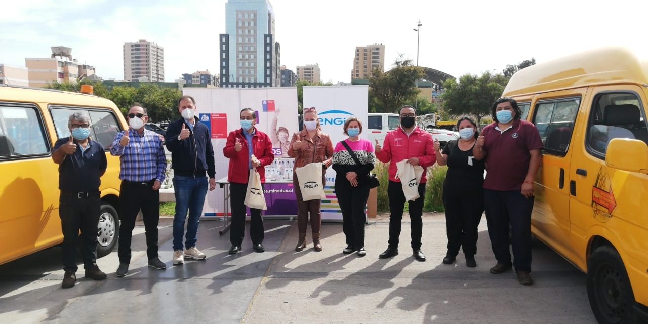 Gracias a alianza público-privada el gremio del transporte escolar recibió 50 termómetros para reforzar medidas de seguridad