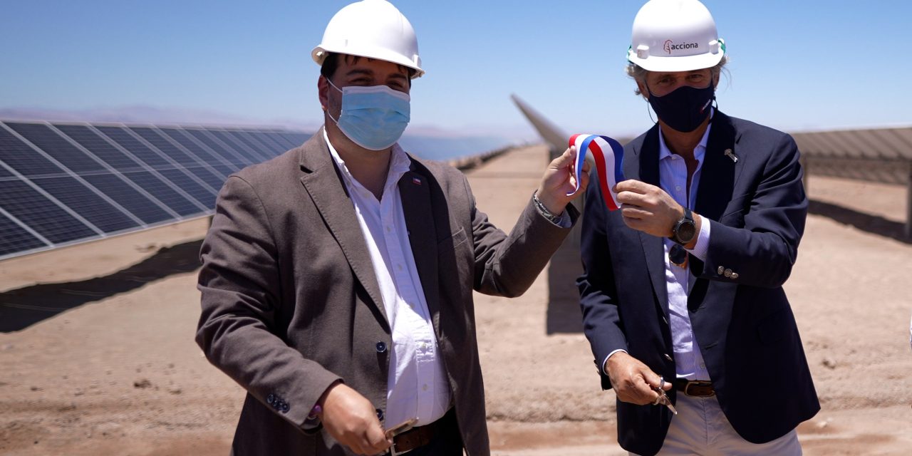 SUBSECRETARIO DE ENERGÍA Y PRESIDENTE DE ACCIONA INAUGURAN  TRES PLANTAS FOTOVOLTAICAS  EN LA REGIÓN DE ATACAMA