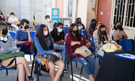 Estudiantes UCN conocen en terreno recuperación de plásticos en Planta de Reciclaje