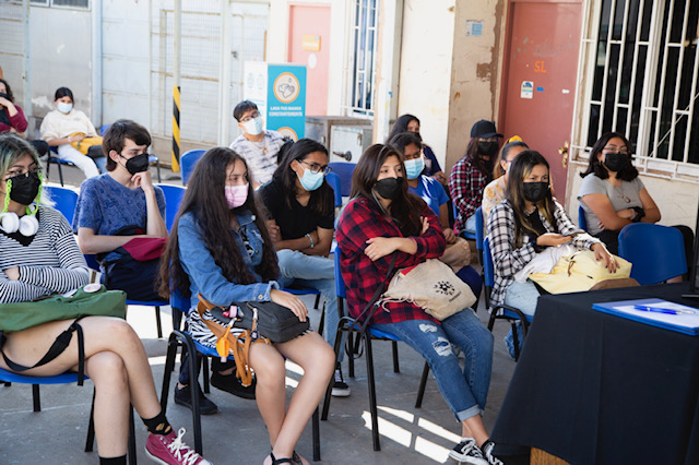 Estudiantes UCN conocen en terreno recuperación de plásticos en Planta de Reciclaje