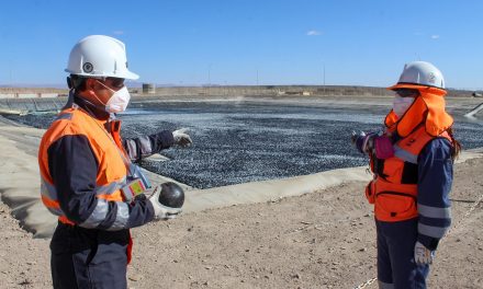 Mantención de piscinas en división Gabriela Mistral optimiza la eficiencia hídrica y maximiza la extracción del cobre