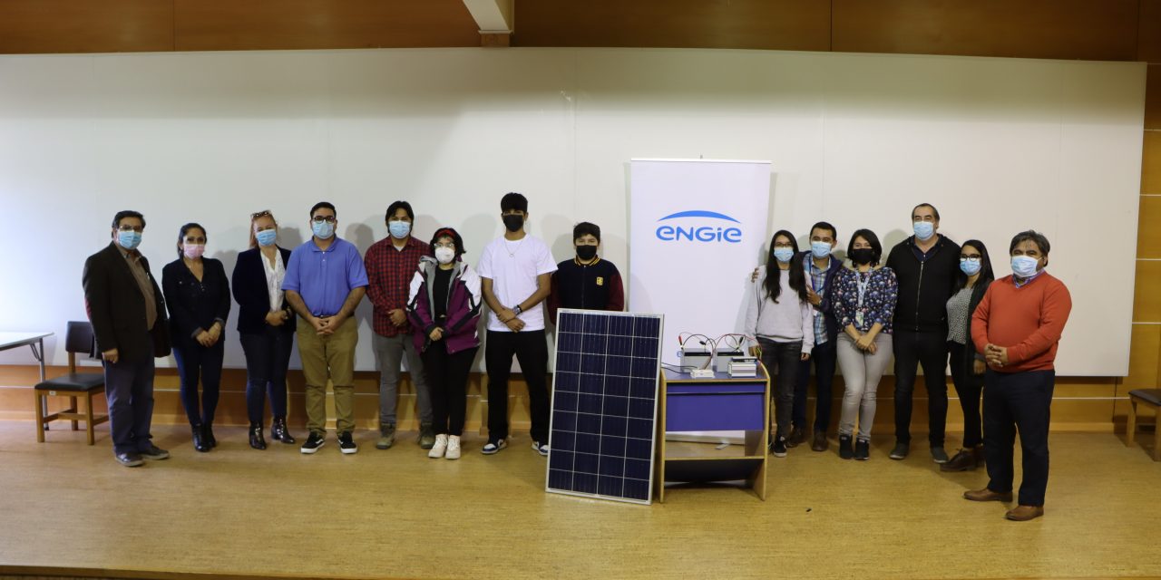 Alumnos del Complejo Educacional Juan José Latorre aprenderán sobre energía solar