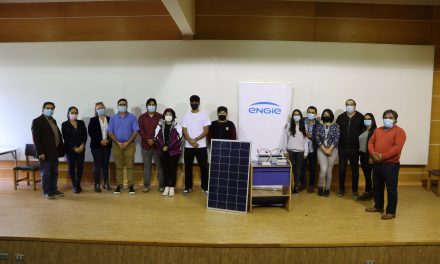 Alumnos del Complejo Educacional Juan José Latorre aprenderán sobre energía solar