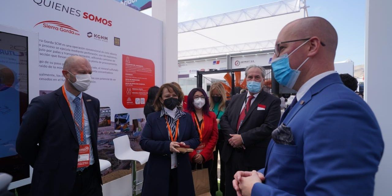 Sierra Gorda SCM sorprende con stand dedicado a la innovación y a su labor con las comunidades