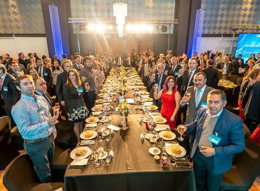 REENCUENTRO, OPORTUNIDADES Y PREMIOS  EN CENA DE NEGOCIOS MINEROS 2022