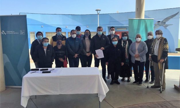 Minera Centinela instaló paneles solares en 24 hogares de Michilla