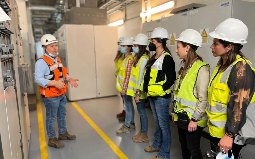 Integrantes de 4ta Generación de Women in Energy WEC Chile visitan plantas hidroeléctricas de Pacific Hydro