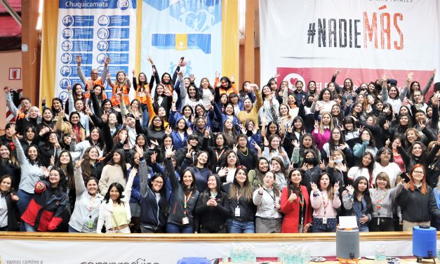 Participantes de Escuela de Mujeres Líderes comenzaron acercamiento a la minería y sus carreras