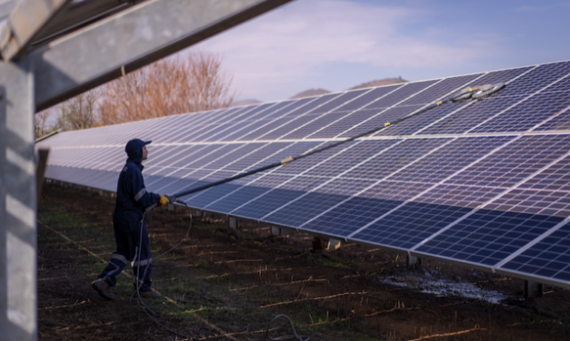 Mantenimiento de las plantas solares en Chile: clave para el mejor rendimiento de la inversión