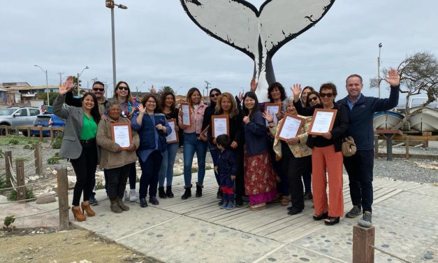 Mujeres de Freirina se certifican en taller “Juntas Crecemos” de Prodemu e Innergex