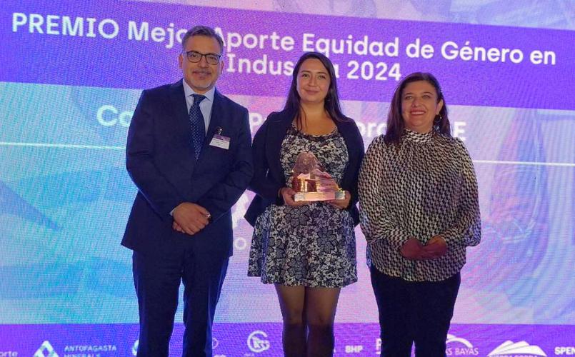 Fulcro es reconocida con el premio “Mejor aporte a la equidad de género en la industria 2024” por la Asociación de Industriales de Antofagasta