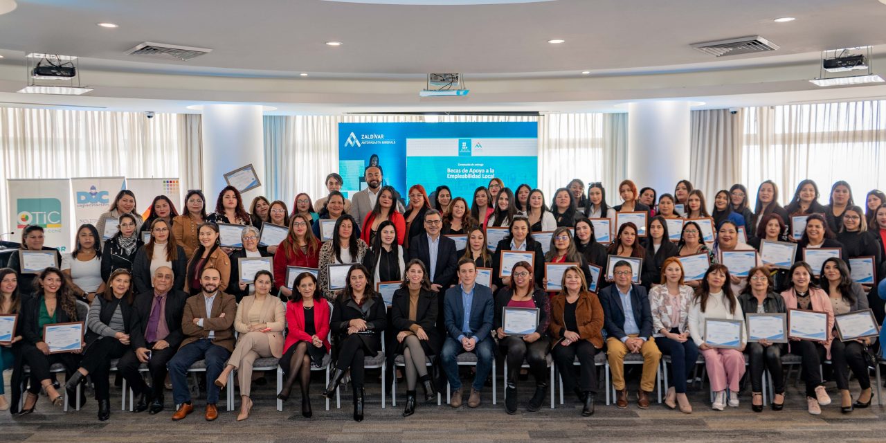 99 antofagastinas recibieron becas formativas de apoyo a  la empleabilidad de Minera Zaldívar