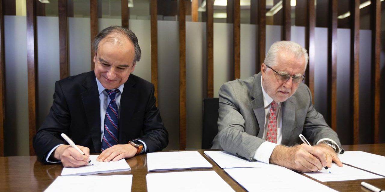 Codelco y SQM firman acuerdo para asociación que da a Chile liderazgo en el mercado mundial de litio
