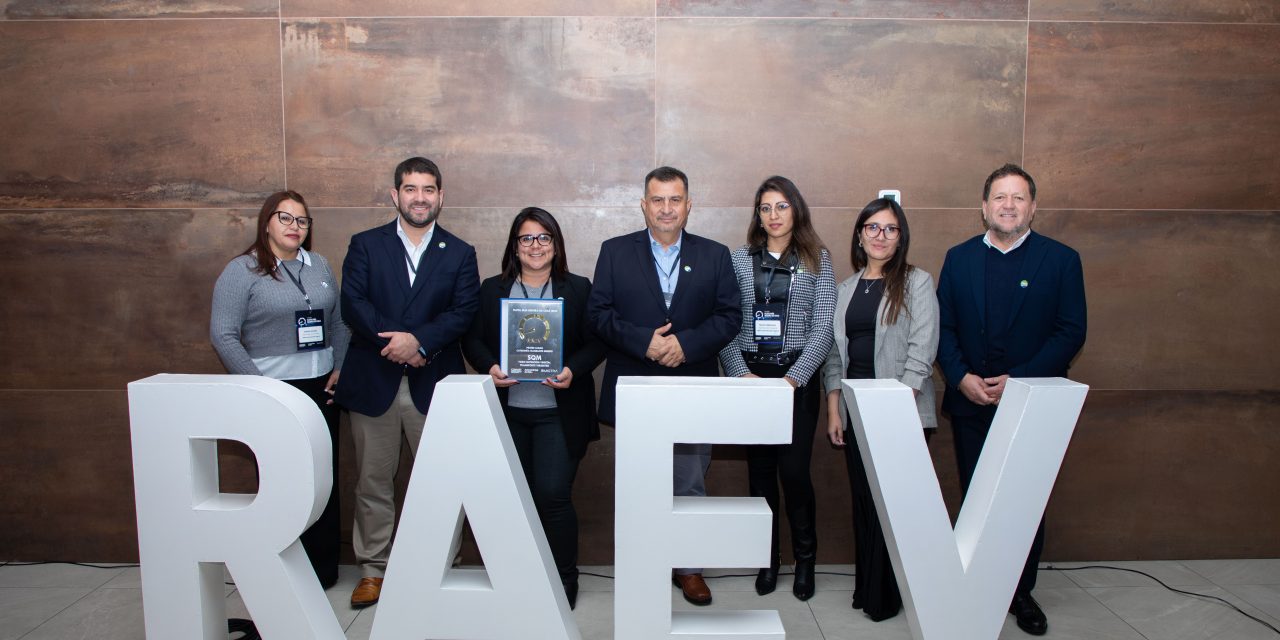 SQM Yodo Nutrición Vegetal recibe por quinto año consecutivo el Premio RAEV a la flota de camiones más segura del país