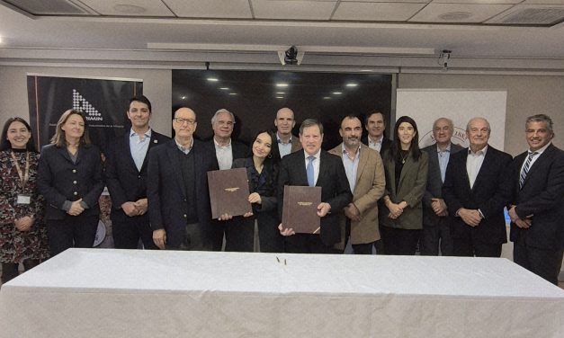 SONAMI y APRIMIN firman convenio de colaboración para fortalecer la seguridad en la pequeña minería