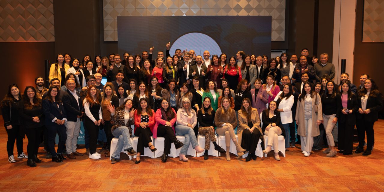 Minera Centinela firma compromiso por la equidad de género y la conciliación laboral, familiar y personal