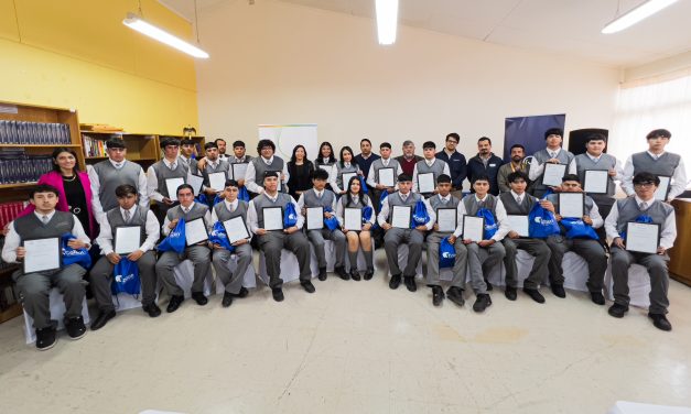 Programa Horizonteduca certificó a estudiantes de Taltal en energías renovables