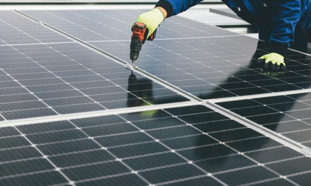 Reporte de World Economic Forum y Accenture destaca avances de Chile en transición energética