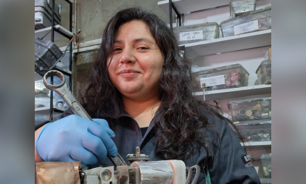 Maestras que inspiran y rompen prejuicios en gasfitería